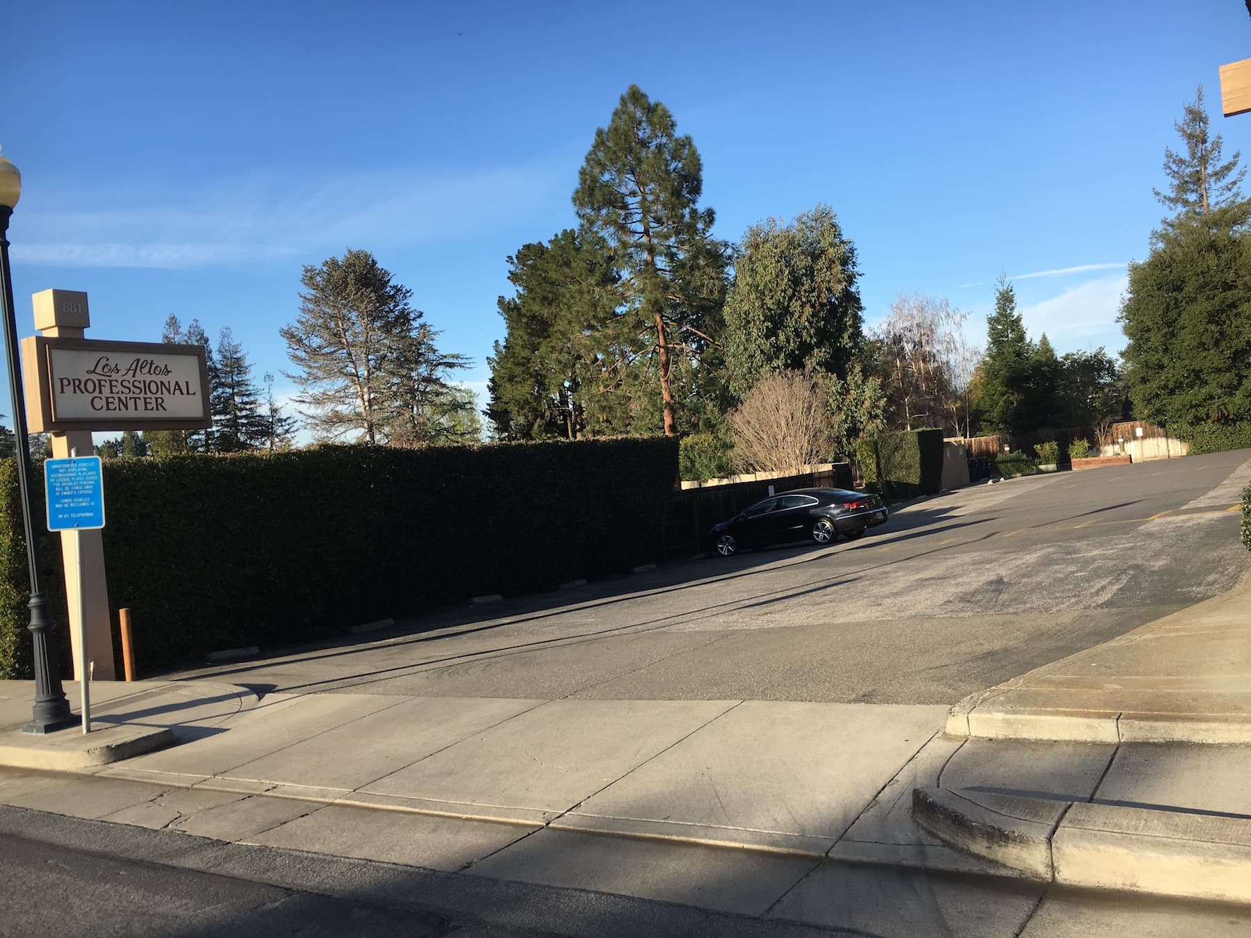 Los Altos Professional Center building exterior photo 2